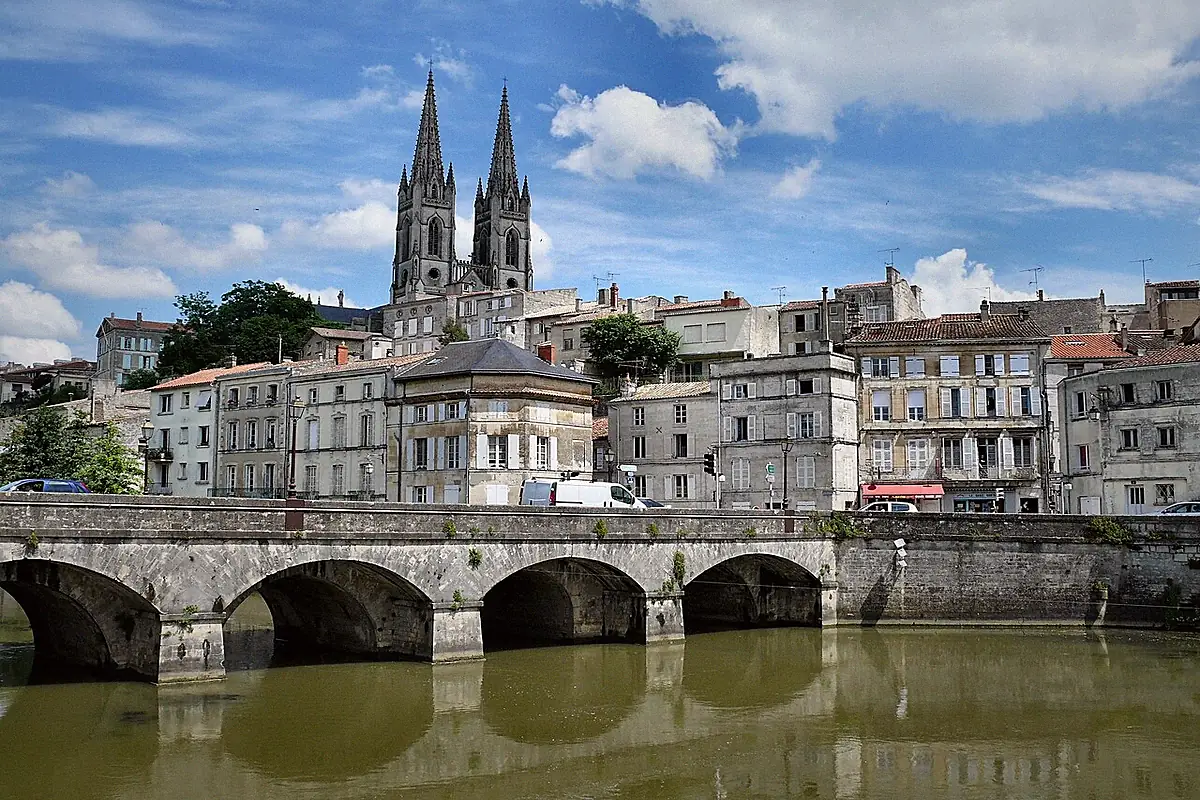 Niort vue depuis l'espace public